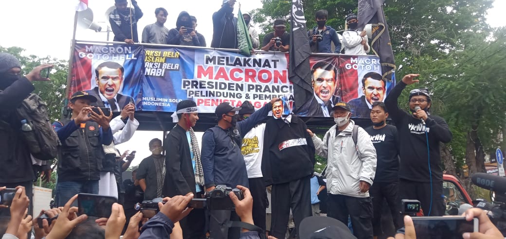 Kecam Presiden Prancis Macron, Ribuan Umat Islam di Solo Gelar Aksi Unjuk Rasa